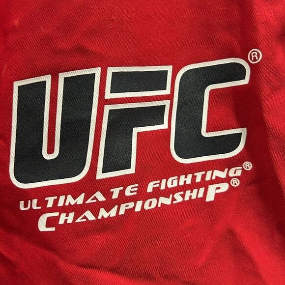 🔥🔥 UFC Ultimate Fighting Championship Red Training Shorts Men Sz 36 - PERFECT - Picture 5 of 13